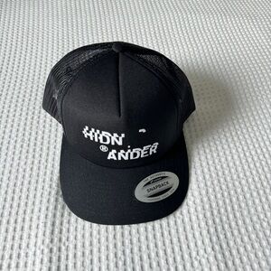 HIDN ANDER Black Hat
